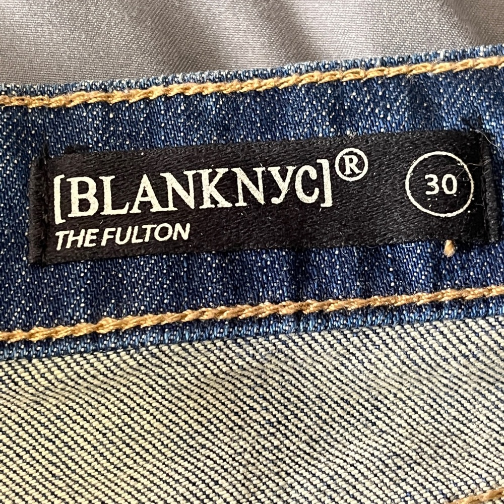 BLANKnyc Fulton Roll Up Short Blue Distressed Denim Sz 30 - Picture 7 of 8